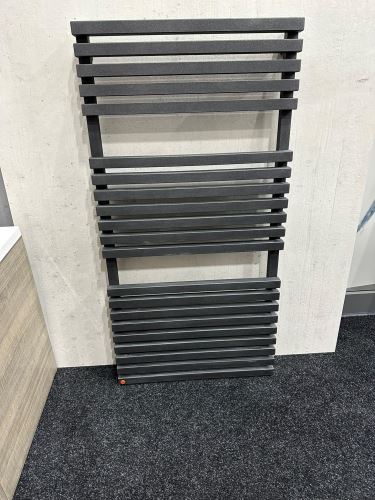 Radiátor ISAN Quadrat 60 x 119 cm, odstín Černá perla